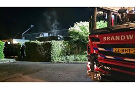 Schuurbrand door vermoedelijke kortsluiting in warmtepomp in Elburg