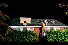 Kat houdt brandweer en buurt bezig in Nunspeet, maar redt zichzelf uiteindelijk