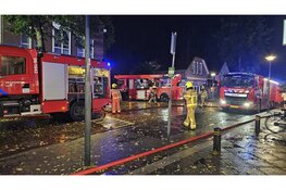 Blikseminslag veroorzaakt grote brand in appartementencomplex Nunspeet