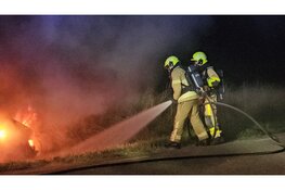 Opnieuw brand in uitgebrand autowrak in Nunspeet