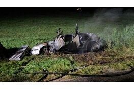 Opnieuw brand in uitgebrand autowrak in Nunspeet