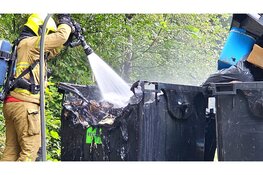 Restafvalcontainer volledig uitgebrand op camping in Nunspeet, bewoners voorkomen erger