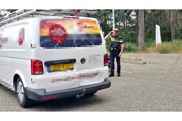 Drie voertuigen betrokken bij kop-staartbotsing op afrit A28 bij Nunspeet