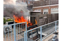 Felle brand op dakterras in binnenstad Harderwijk