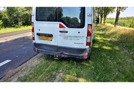 Audi botst met flinke snelheid achterop werkbus op N309 bij Epe