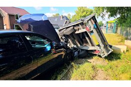 Kop-staartbotsing met aanhanger op N308 in Oldebroek