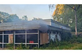 Brand in bedrijfsgebouw aan F.A. Molijnlaan in Nunspeet