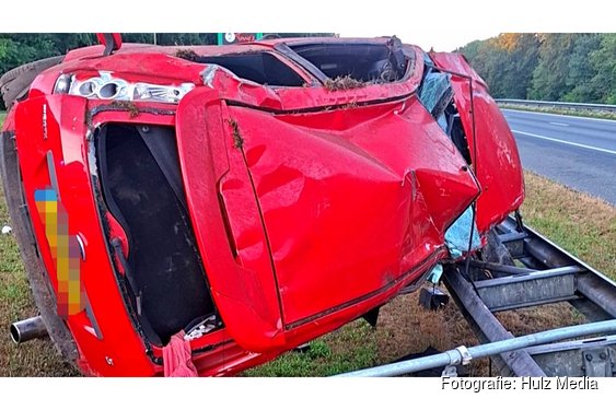 Twee gewonden bij heftig eenzijdig ongeval op A28 bij Wezep