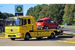 Twee gewonden bij heftig eenzijdig ongeval op A28 bij Wezep