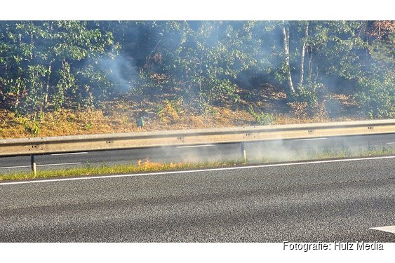 Brand op middenstrook A28 bij Nunspeet snel geblust
