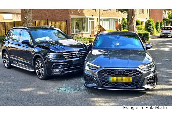 Twee auto’s botsen na vermoedelijke voorrangsfout in Nunspeet
