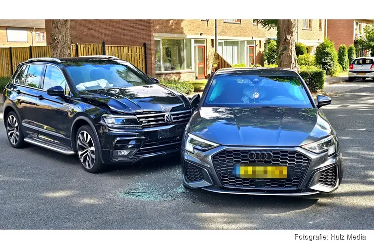Twee auto’s botsen na vermoedelijke voorrangsfout in Nunspeet