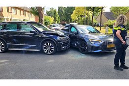 Twee auto’s botsen na vermoedelijke voorrangsfout in Nunspeet