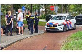 Meisje komt ten val met scooter op rotonde in Nunspeet