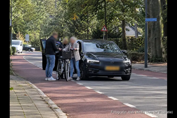 Vrouw in Nunspeet beroofd van sieraden na vraag om de weg