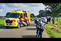 Motorrijder naar ziekenhuis na botsing met auto op Kolmansweg in Nunspeet