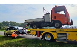 Kop-staartbotsing op Zuiderzeestraatweg in Wezep