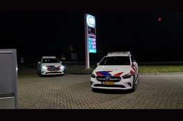 Overvaller tankstation bij Wezep nam geld, sigaretten én harde schijf mee