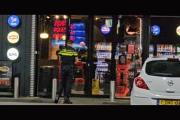 Overvaller tankstation bij Wezep nam geld, sigaretten én harde schijf mee