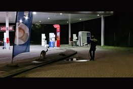 Overvaller tankstation bij Wezep nam geld, sigaretten én harde schijf mee