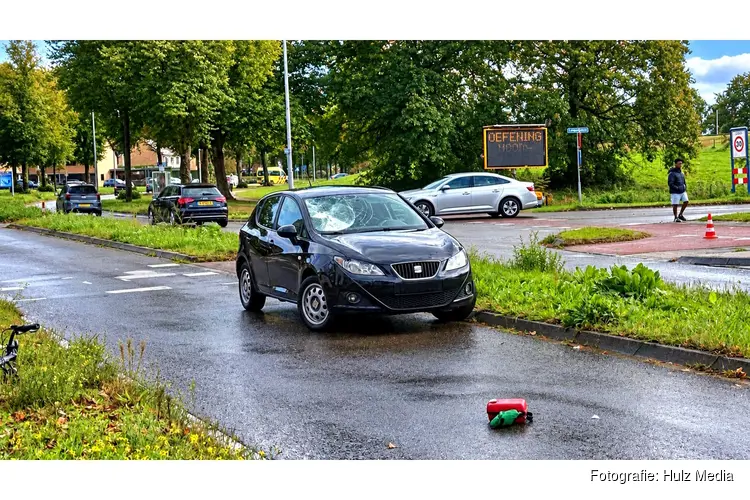 Fietsster gelanceerd bij aanrijding op Hoofdweg in Harderwijk