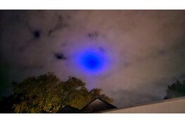Opvallend blauw licht boven Nunspeet zorgt voor vragen: geen ufo, maar meettrein van ProRail