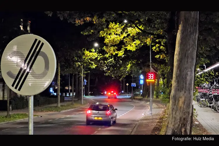 Hardloper haalt 22 km/u op snelheidsbord in Nunspeet: verkeerssituatie zorgt voor verwarring