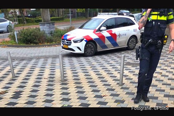 Twee meldingen van personen met messen bij station Wezep
