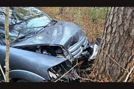 Auto zwaar beschadigd na eenzijdig ongeval op kruising in Elspeet